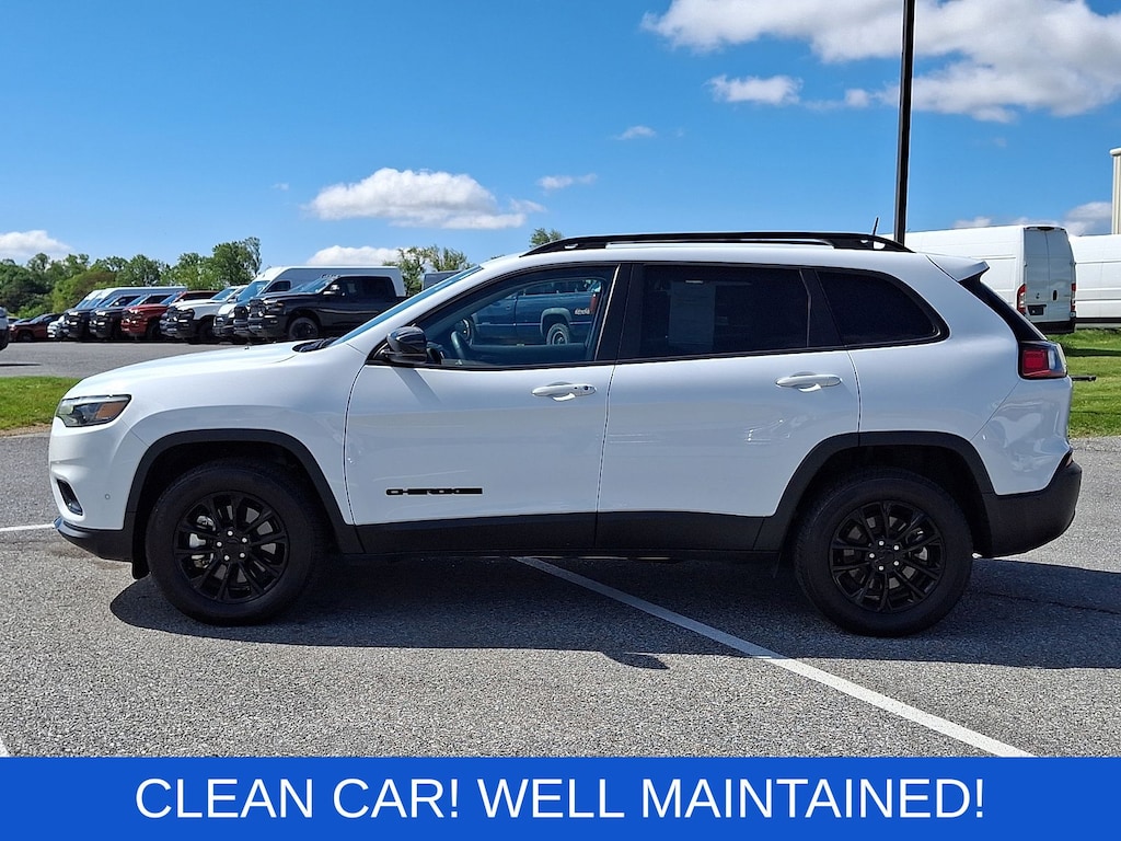 Used 2023 Jeep Cherokee Altitude Lux 4x4 Sport Utility