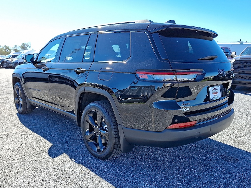 New 2025 Jeep Grand Cherokee L ALTITUDE X 4X4 Sport Utility