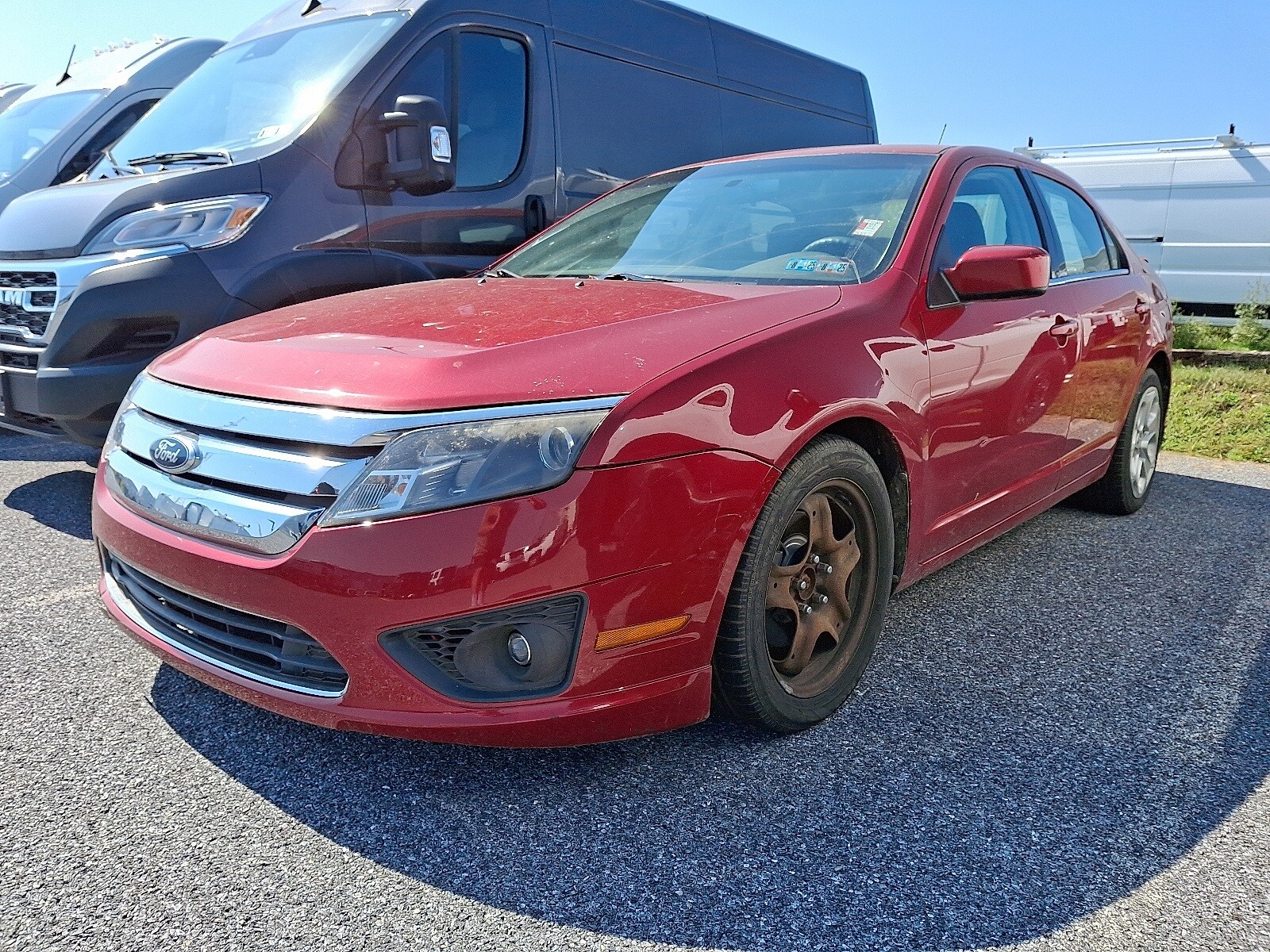 2010 Ford Fusion SE photo 2