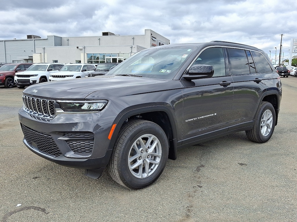 New 2025 Jeep Grand Cherokee LAREDO X 4X4 Sport Utility