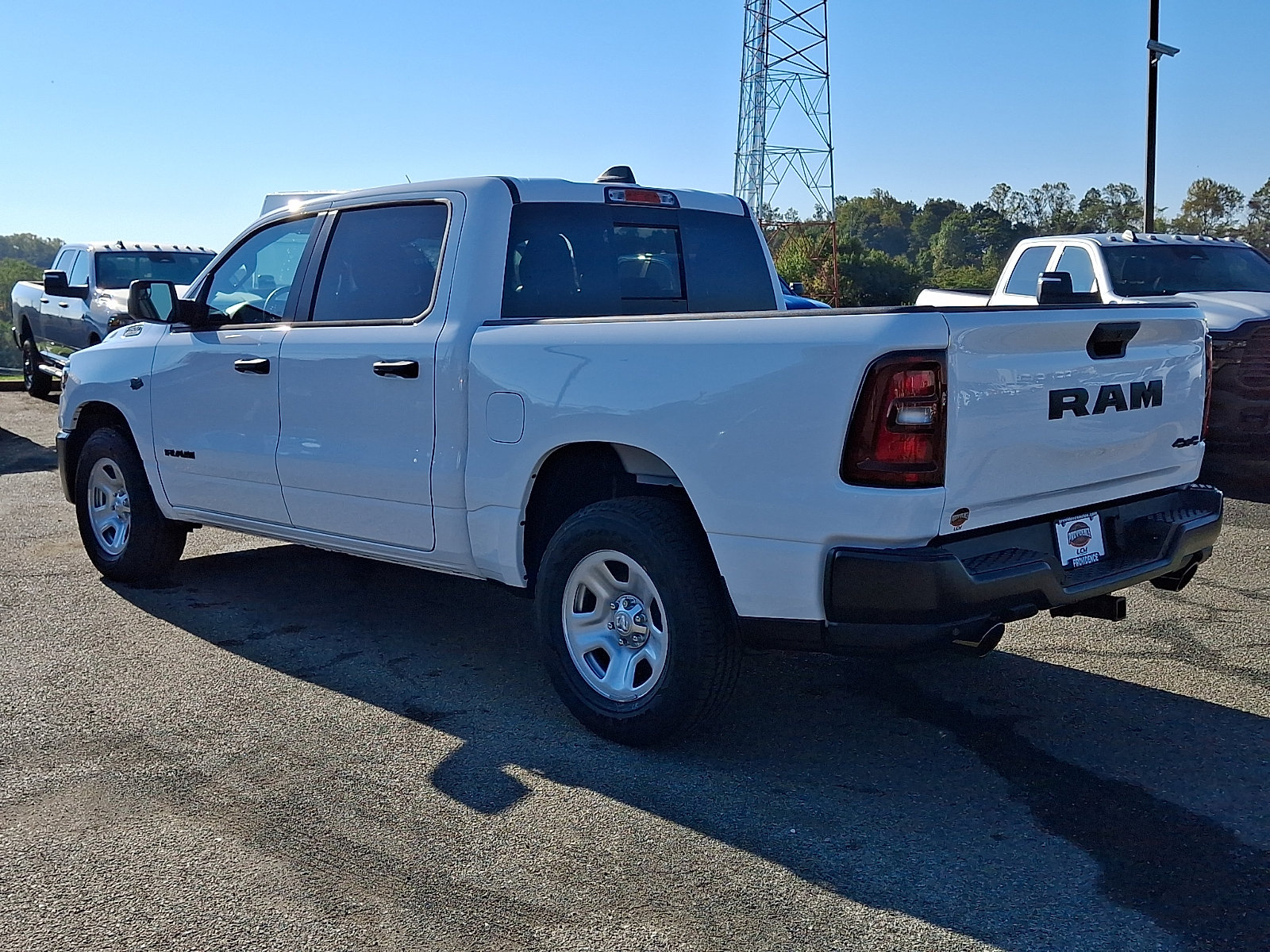 New 2027 Ram 1500 TRADESMAN CREW CAB 4X4 5'7 BOX Pickup