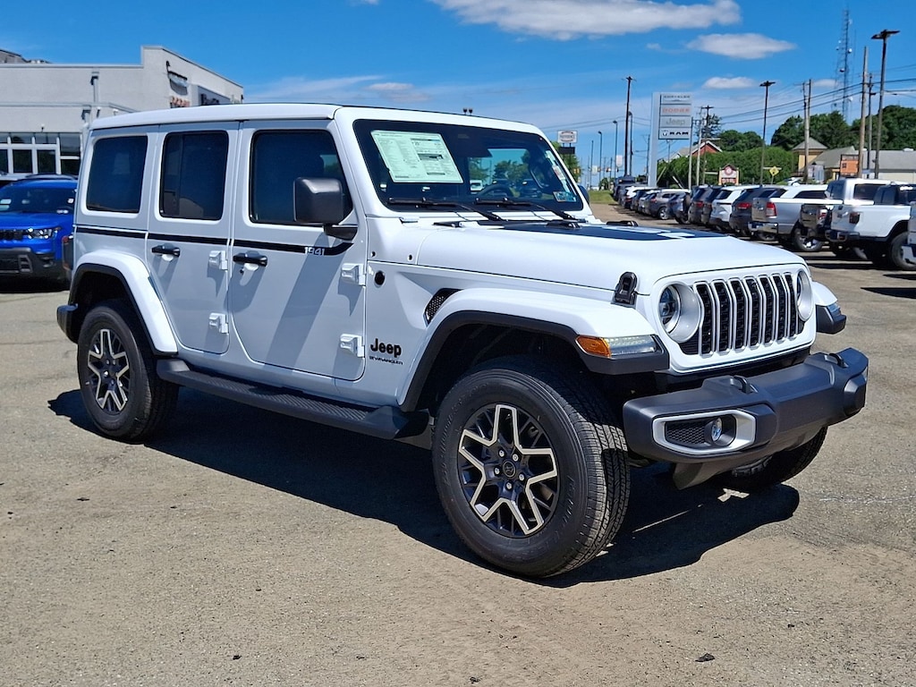 New 2026 Jeep Wrangler 4-Door Sahara 4x4 Sport Utility