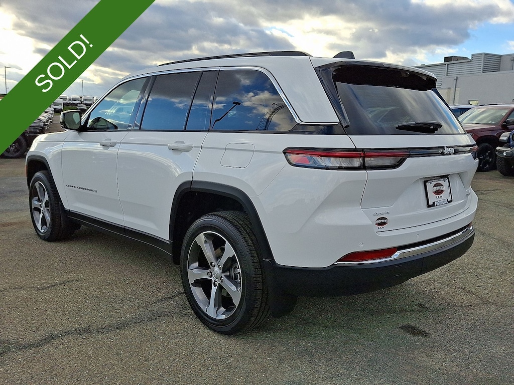 New 2025 Jeep Grand Cherokee Limited 4x4 Sport Utility