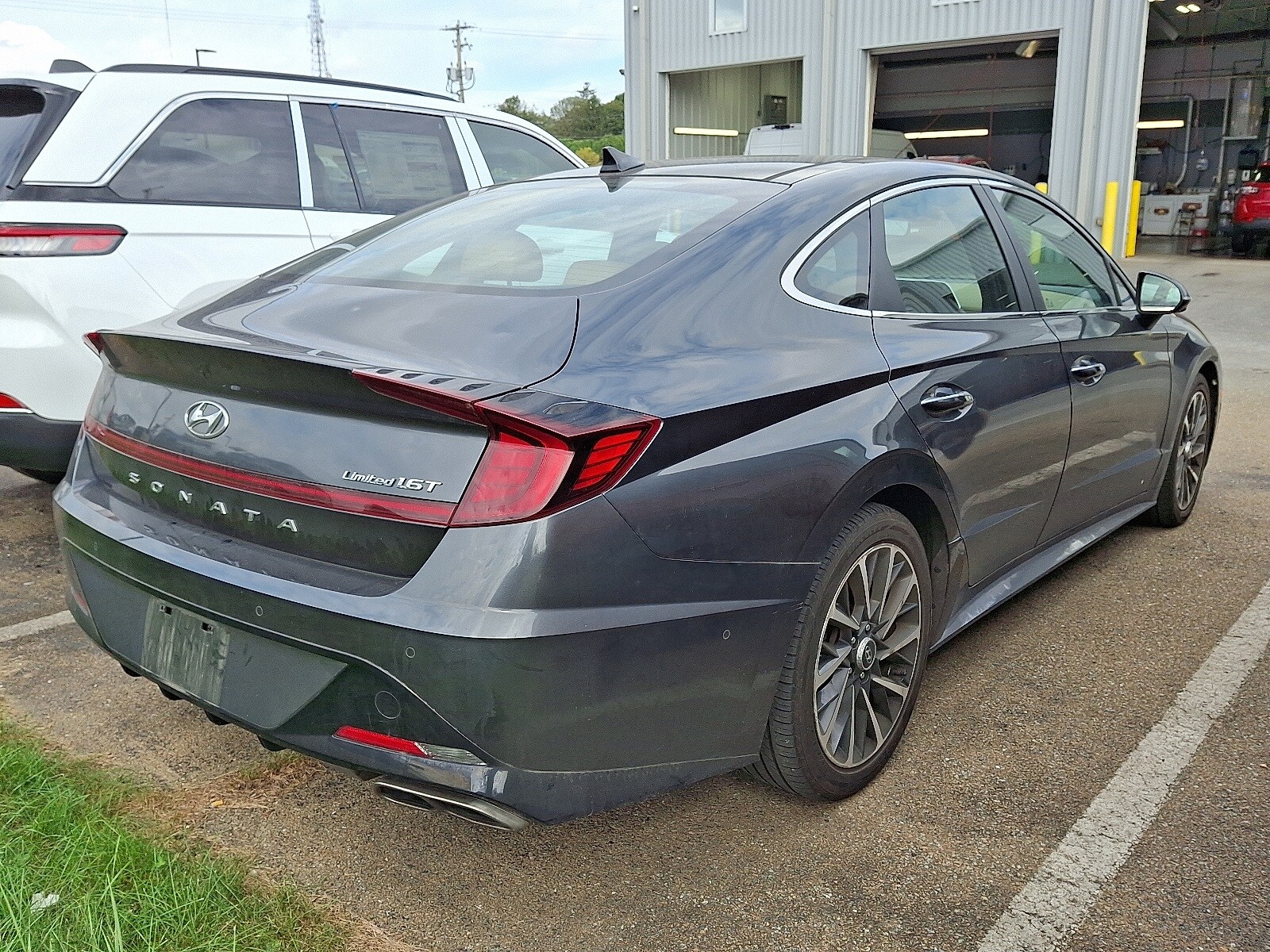 2023 Hyundai Sonata Limited photo 4