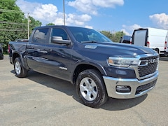 2025 Ram 1500 Big Horn Crew Cab 4x4 57 Box Pickup