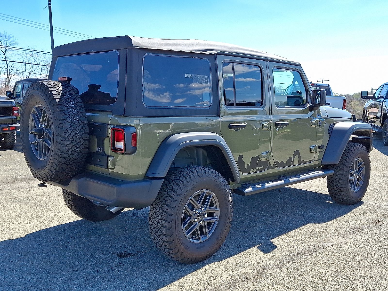 2025 Jeep Wrangler 4-Door Sport S - Photo 3