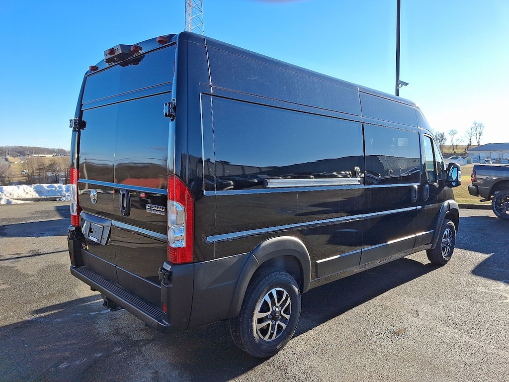 New 2025 Ram Promaster Cargo Van SLT+ Full-size Cargo Van