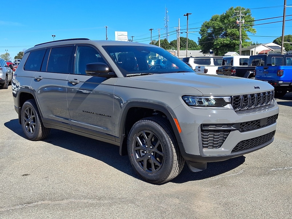 New 2027 Jeep Grand Cherokee L Laredo Altitude Sport Utility