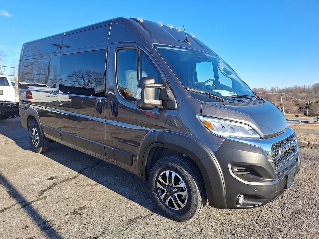New 2025 Ram Promaster Cargo Van SLT+ Full-size Cargo Van