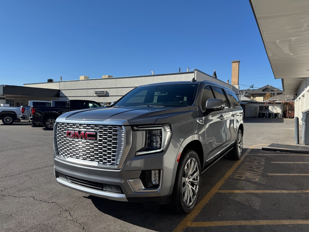 Used 2021 GMC Yukon XL Denali SUV