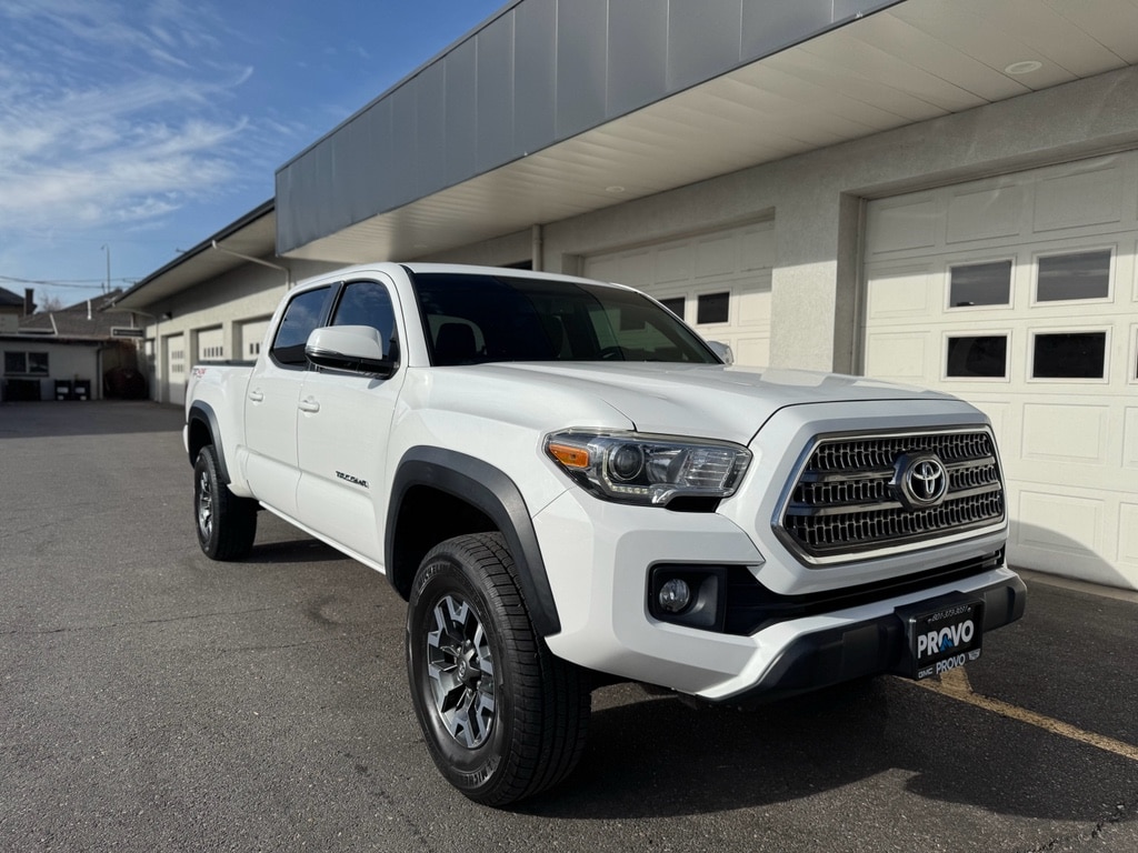 2017 Toyota Tacoma TRD Off Road's photo