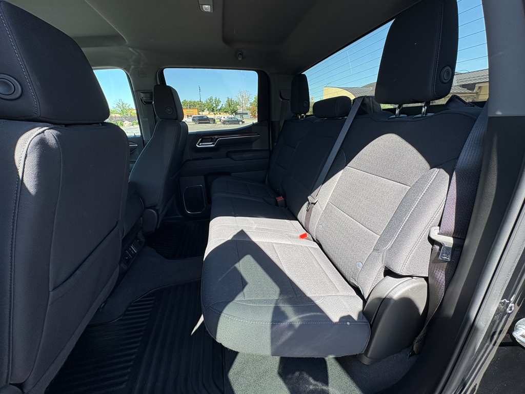 2025 Chevrolet Silverado 1500 LT - Photo 16