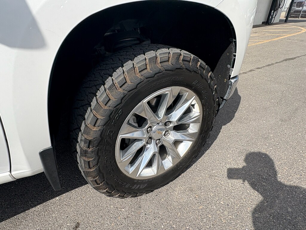 2020 Chevrolet Silverado 1500 LTZ photo 3