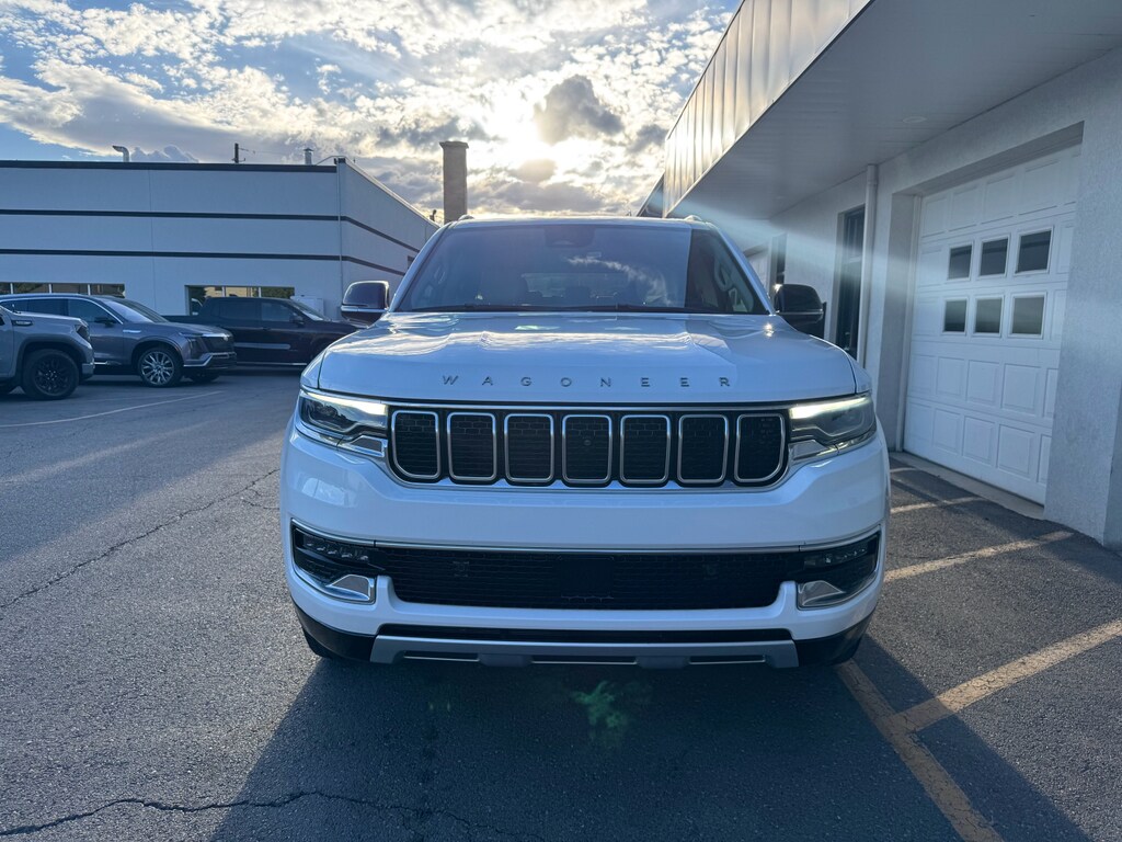 2023 Jeep Wagoneer Series II photo 3