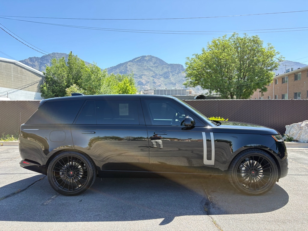 2023 Land Rover Range Rover 4.4 SE LWB 7's photo