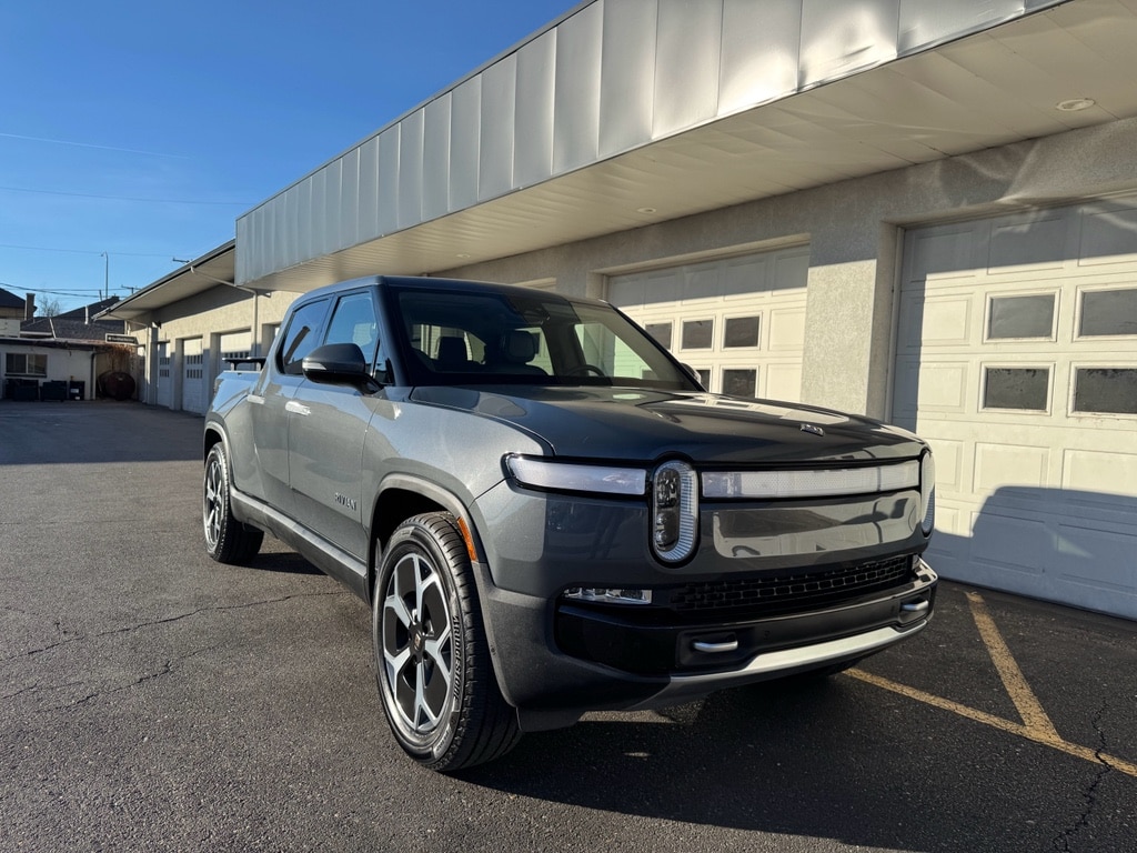 2023 Rivian R1T Adventure's photo