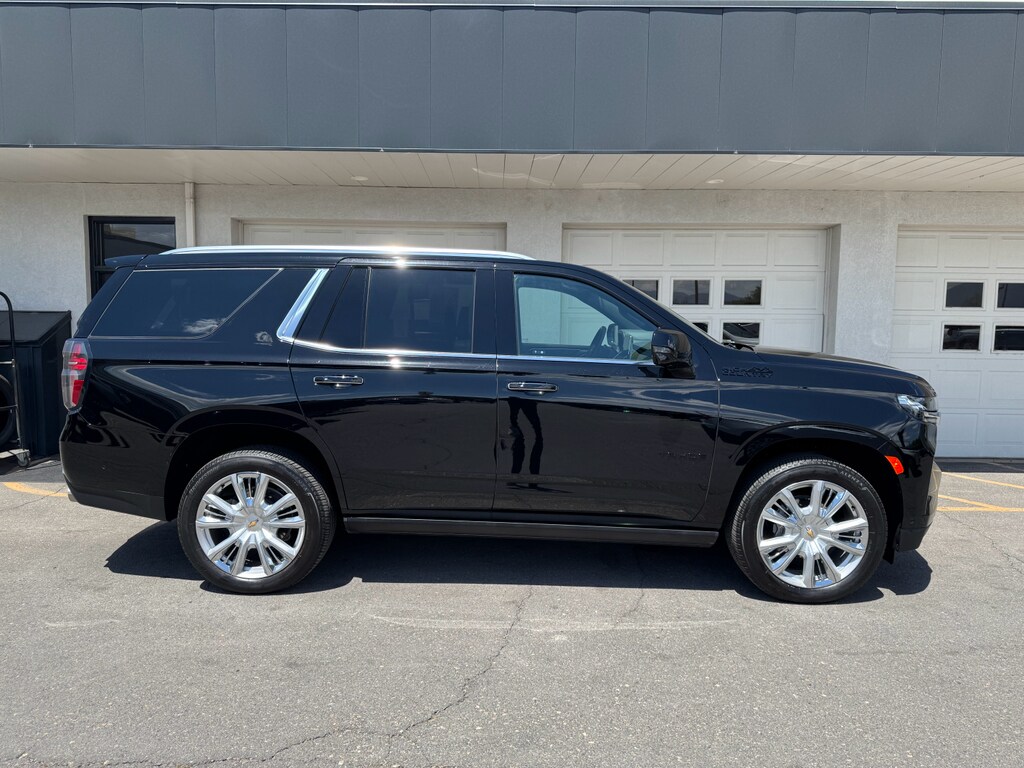 2024 Chevrolet Tahoe High Country photo 2