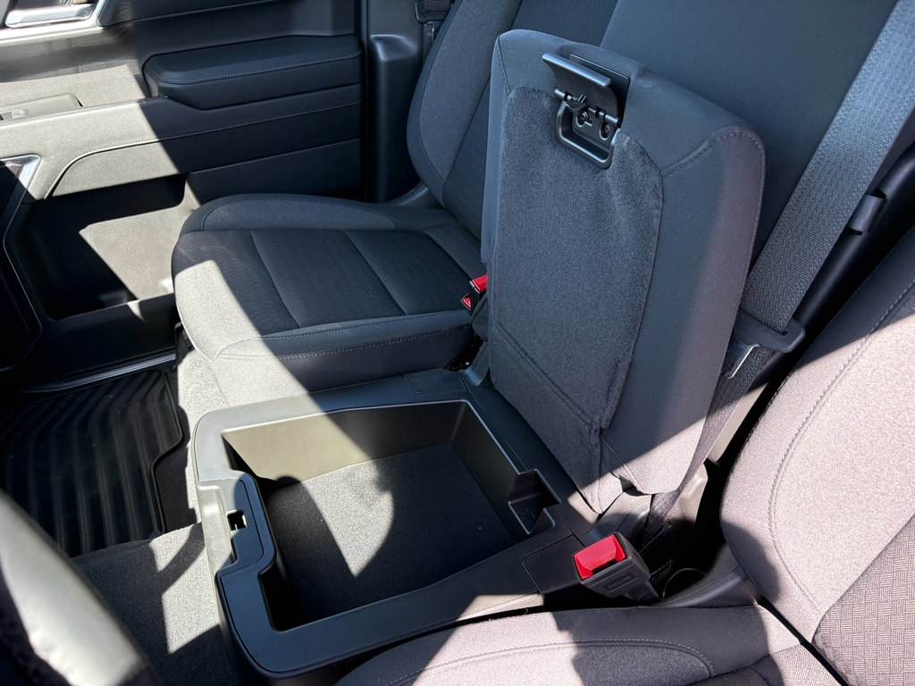 2025 Chevrolet Silverado 1500 LT - Photo 15