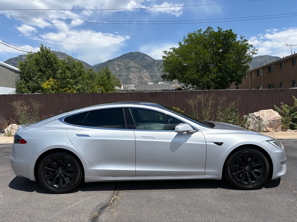 Used 2018 Tesla Model S 75D with VIN 5YJSA1E23JF245089 for sale in Provo, UT