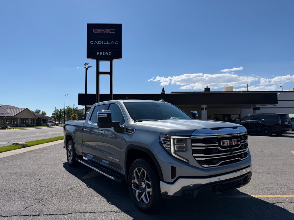 2025 GMC Sierra 4WD Crew Cab Short Box SLT's photo