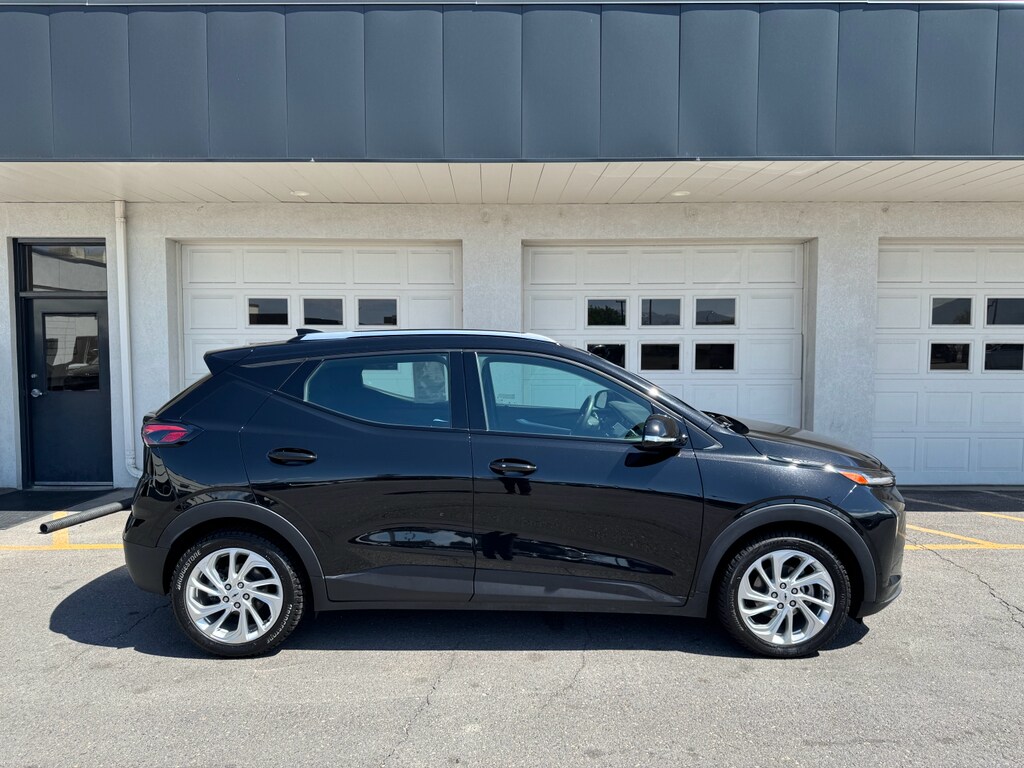 Used 2023 Chevrolet Bolt EUV LT with VIN 1G1FY6S0XP4145660 for sale in Provo, UT