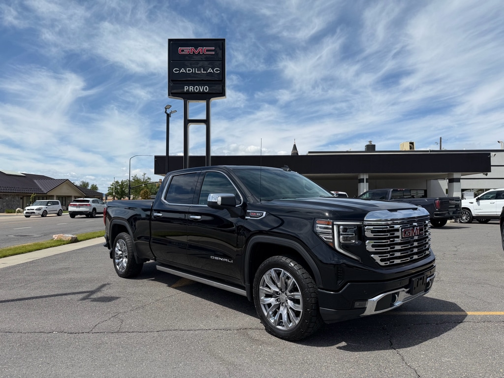 2023 GMC Sierra 4WD Crew Cab Short Box Denali's photo