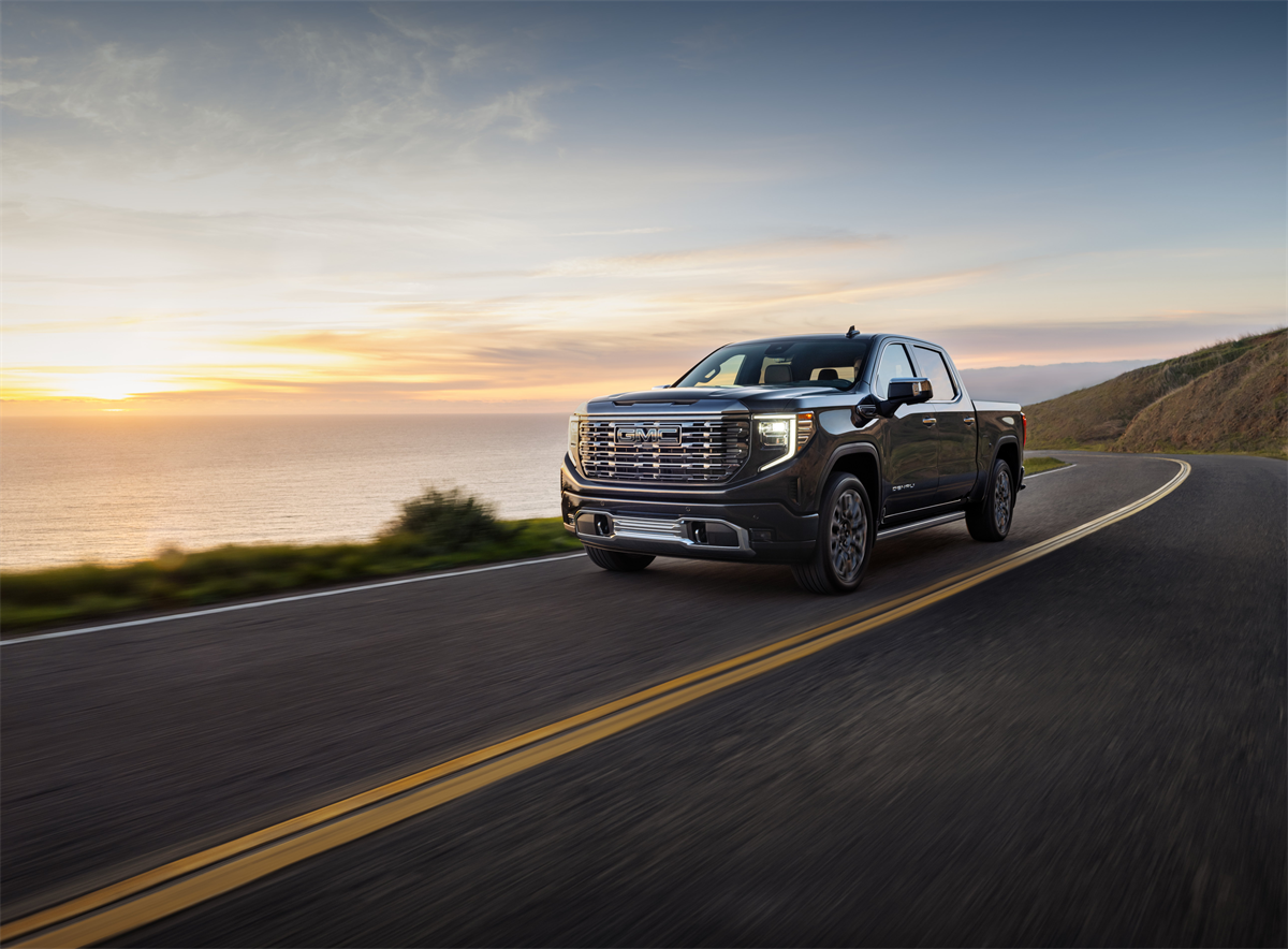 Truck equipped with GMC Super Cruise driving on the road