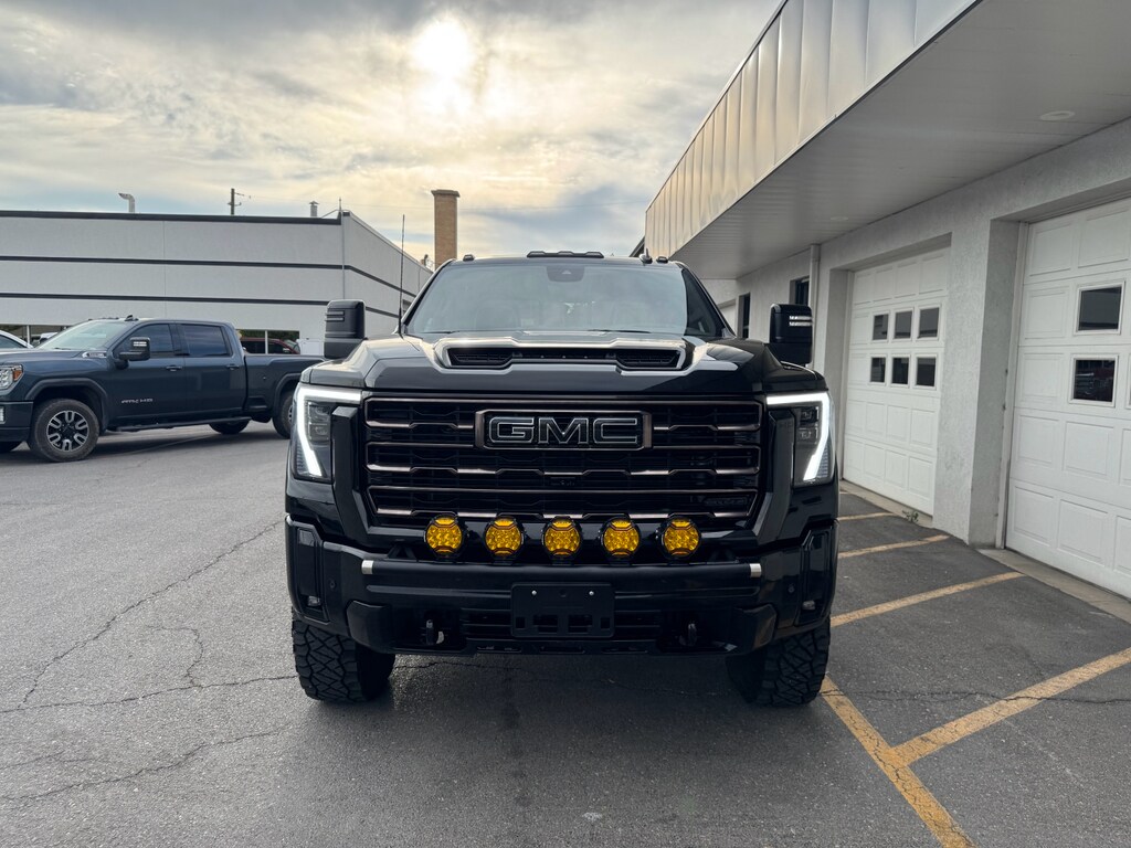 2025 Gmc Sierra 2500 HD AT4X photo 2