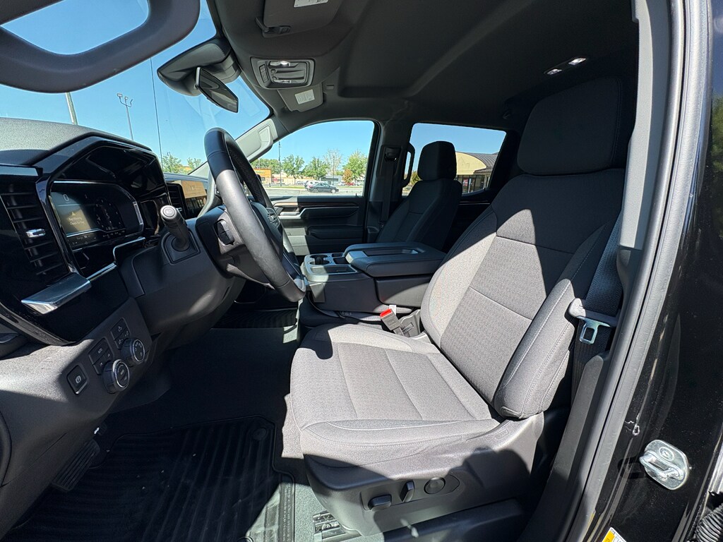 2025 Chevrolet Silverado 1500 LT - Photo 12