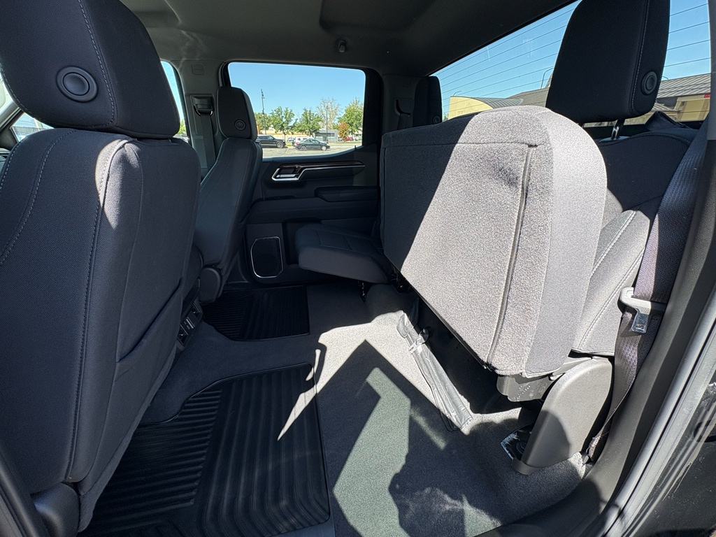 2025 Chevrolet Silverado 1500 LT - Photo 17