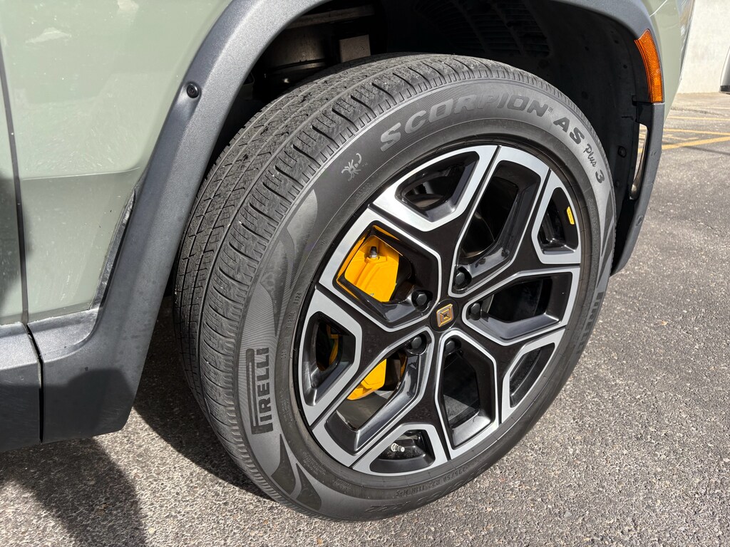 Used 2023 Rivian R1S Launch Edition