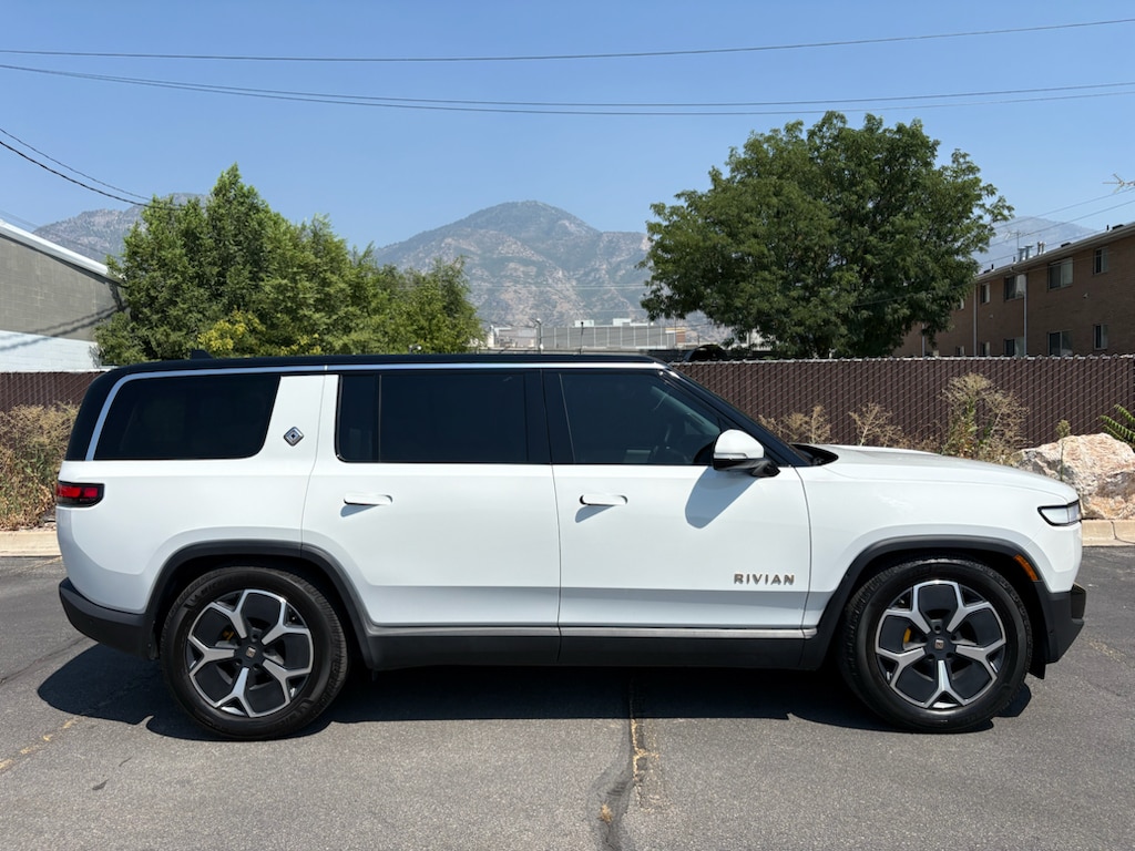 Used 2023 Rivian R1S Adventure with VIN 7PDSGABA3PN013850 for sale in Provo, UT