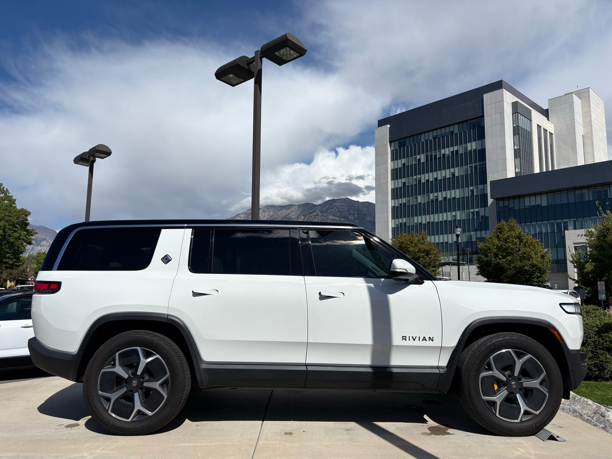 Used 2023 Rivian R1S Adventure with VIN 7PDSGABA3PN013850 for sale in Provo, UT