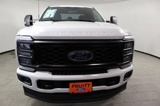 2025 Ford F-350 XL photo 2