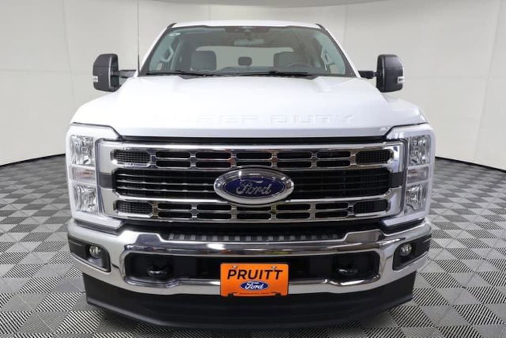 New 2026 Ford F-250 XLT Truck Crew Cab