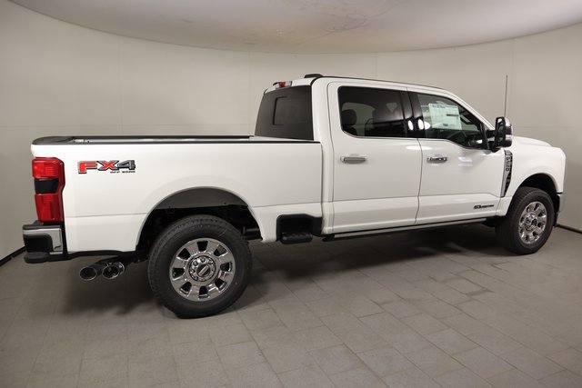 2025 Ford F-250 Lariat photo 4