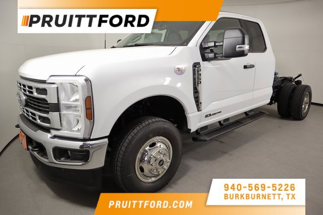 2025 Ford F-350 Chassis Truck Super Cab 