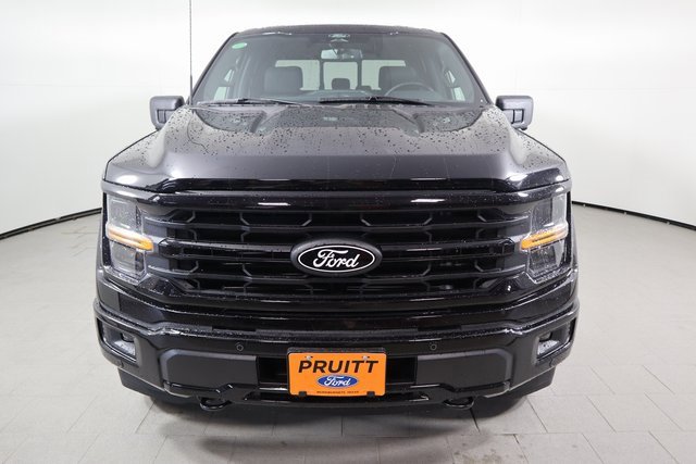 2025 Ford F-150 XLT photo 2