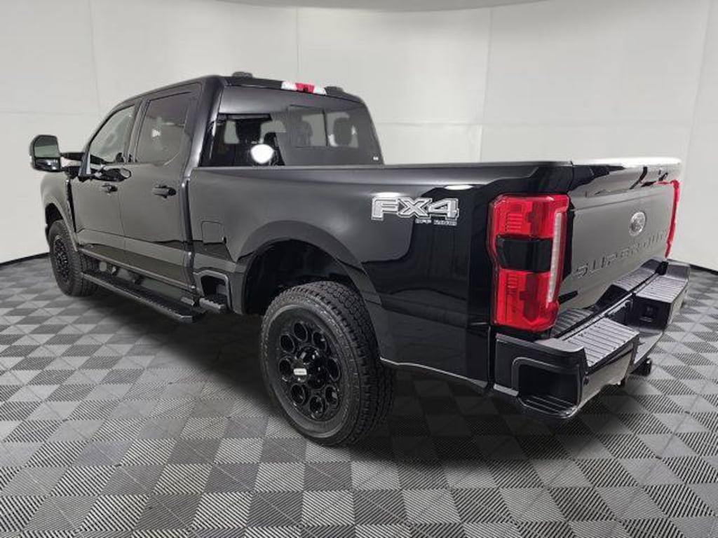 New 2026 Ford F-250 Lariat Truck Crew Cab