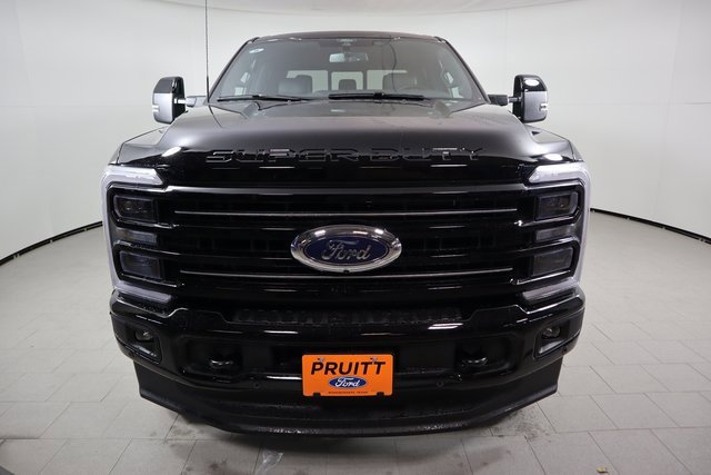 2025 Ford F-350 Platinum photo 2