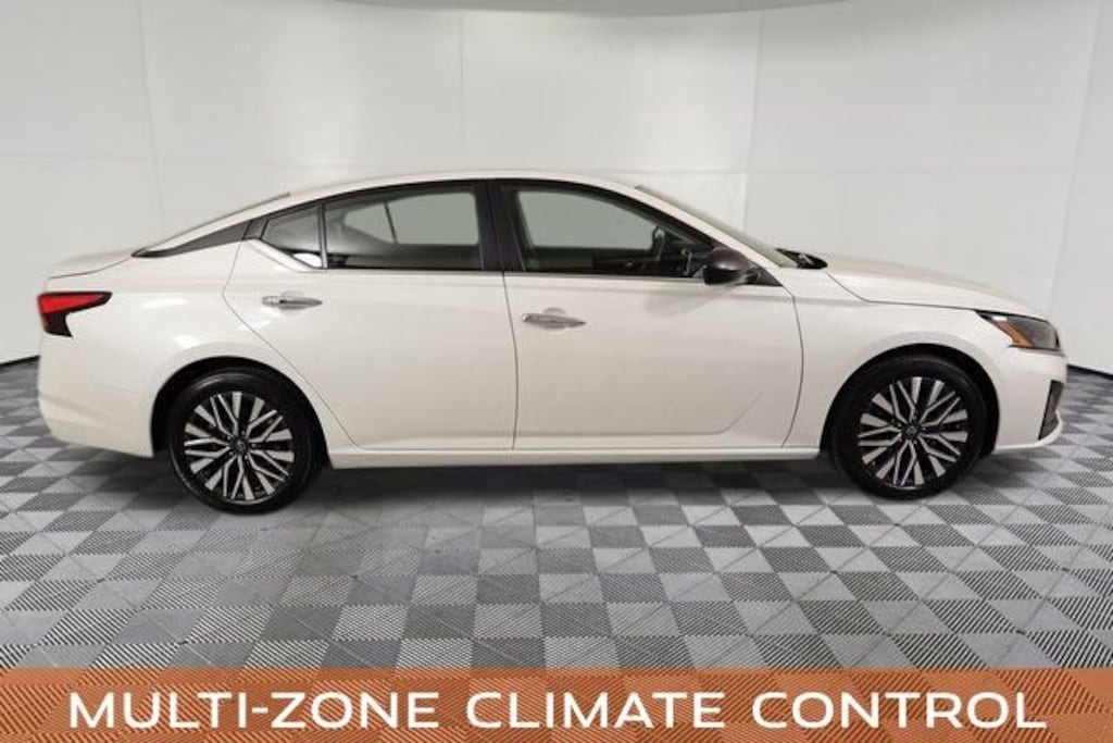 Used 2024 Nissan Altima 2.5 SV Sedan