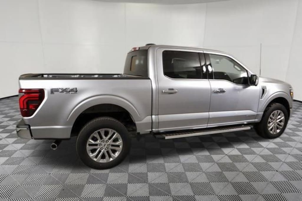 New 2025 Ford F-150 Lariat Truck SuperCrew Cab