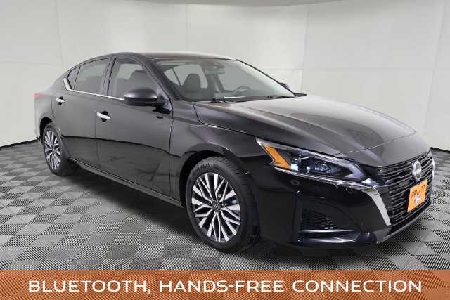 Used 2025 Nissan Altima 2.5 SV Sedan