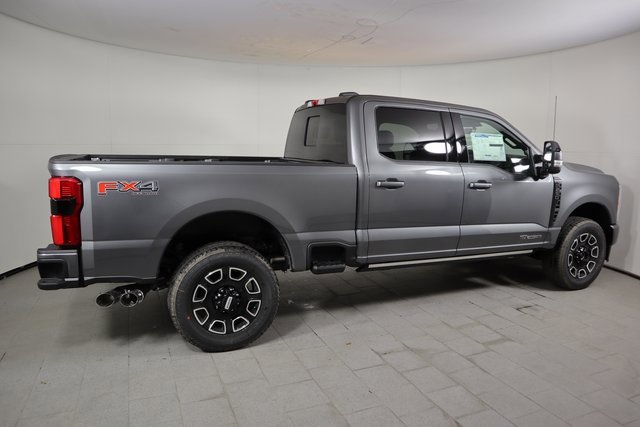 2025 Ford F-250 Platinum photo 4