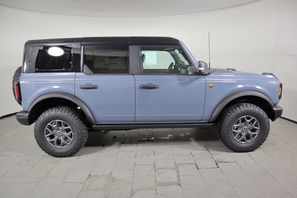 New 2025 Ford Bronco Badlands SUV