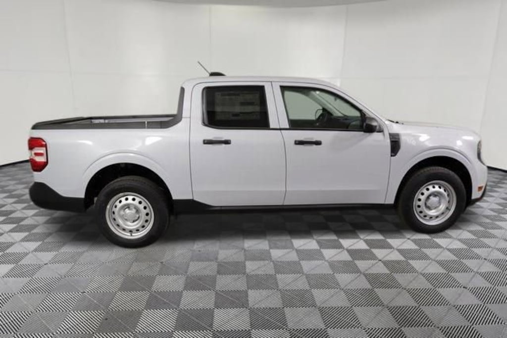 New 2025 Ford Maverick XL Truck SuperCrew