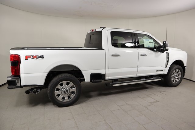 2025 Ford F-250 Lariat photo 4
