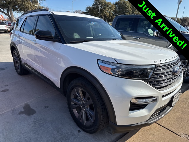 2022 Ford Explorer XLT's photo