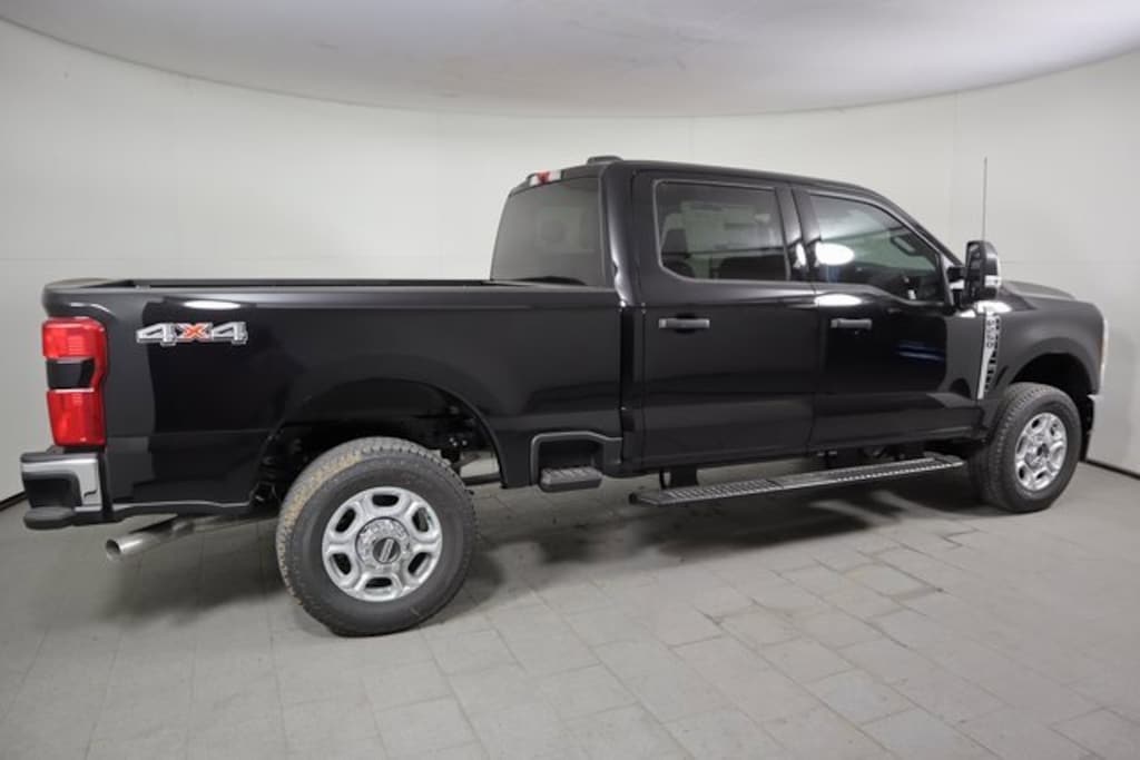 New 2026 Ford F-250 Truck Crew Cab