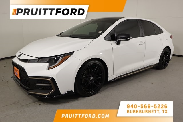 2022 Toyota Corolla SE's photo